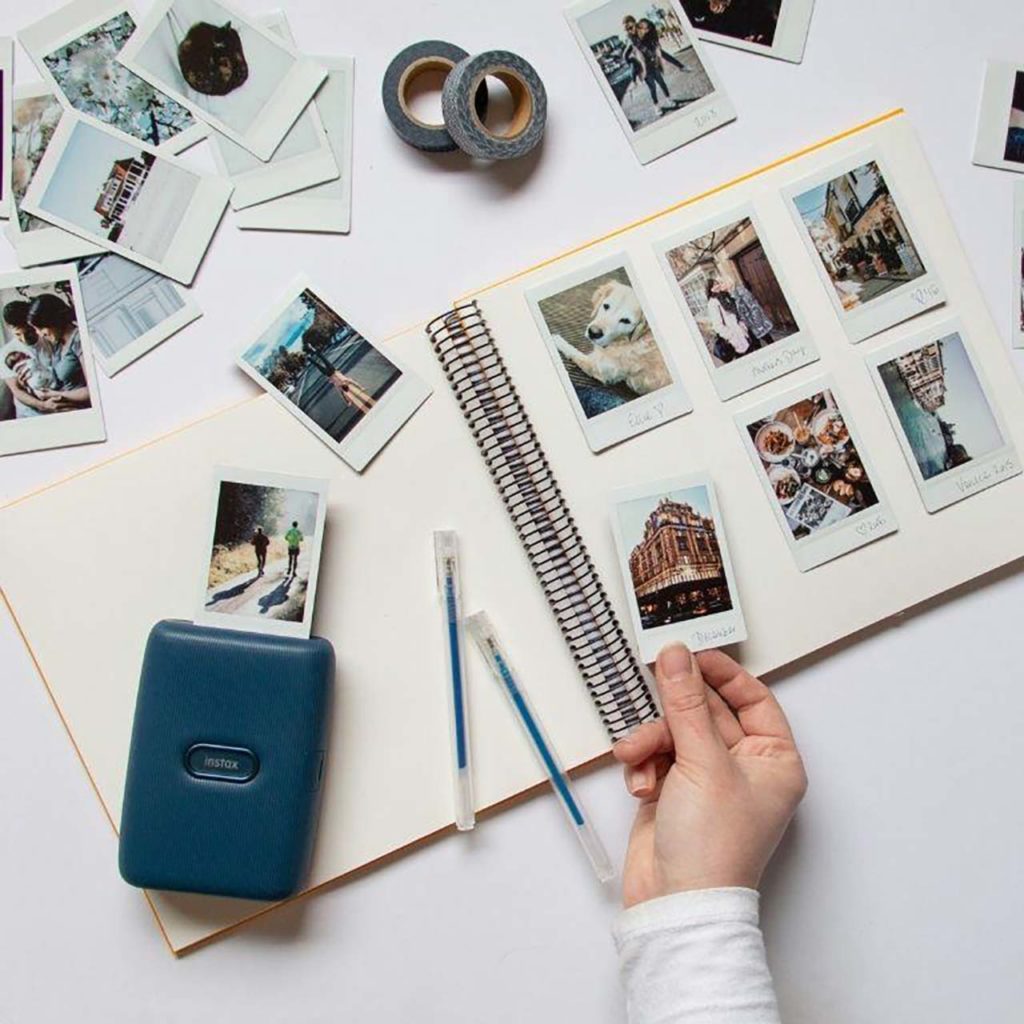 Gör en klippbok eller fotoalbum med din instax mini-skrivare